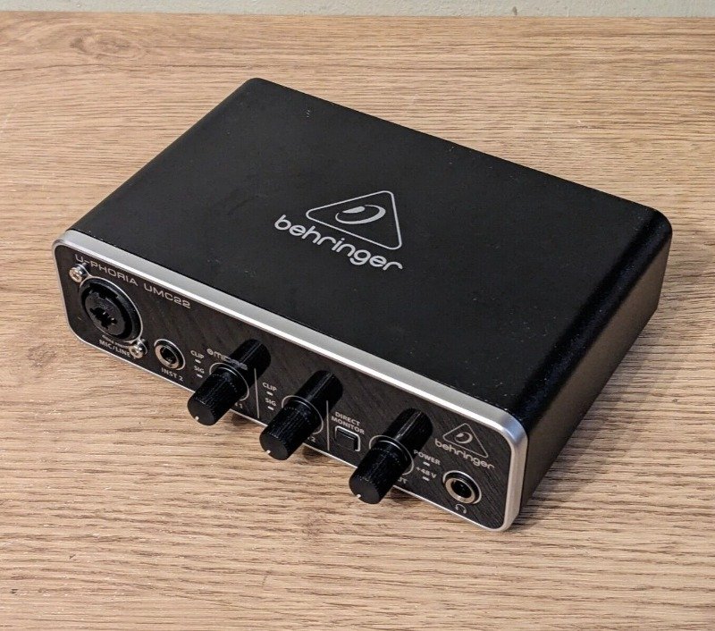 Behringer U-PHORIA UMC22 Sound Card
